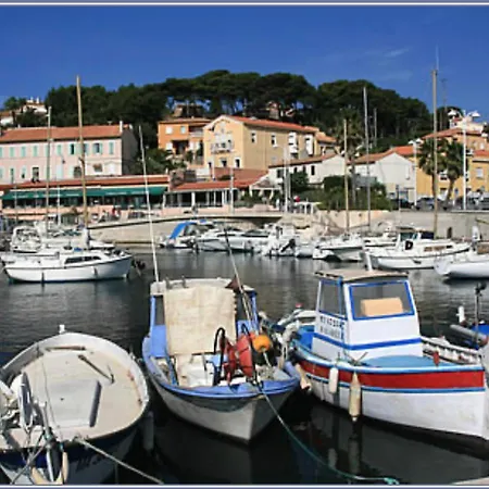Port De Carry Le Rouet Apartment Exterior photo